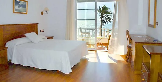 Hotel Donde Caparros Carboneras 2*,